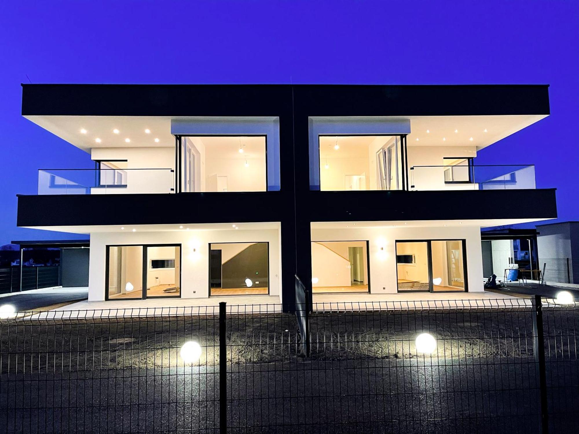 Luxus-Villa In Idyllischer Lage Muttendorf Екстериор снимка